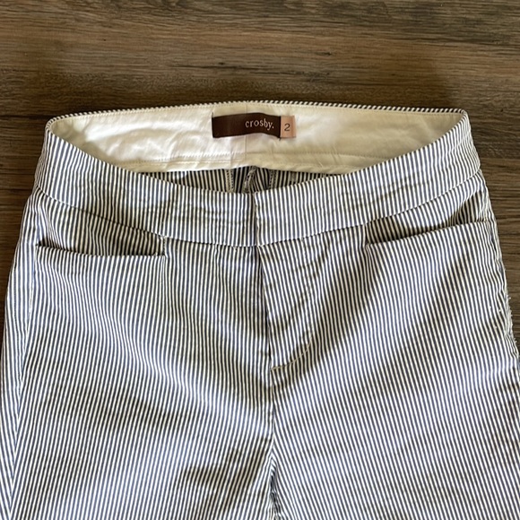 Cropped Business Casual/Casual Pants - Work, Event, Party - Picture 3 of 5